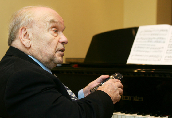 Владимир Шаинский, автор музыки песни «Антошка»