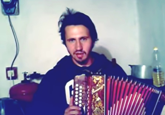 Кадр из видео Игоря Растеряева «Комбайнеры»