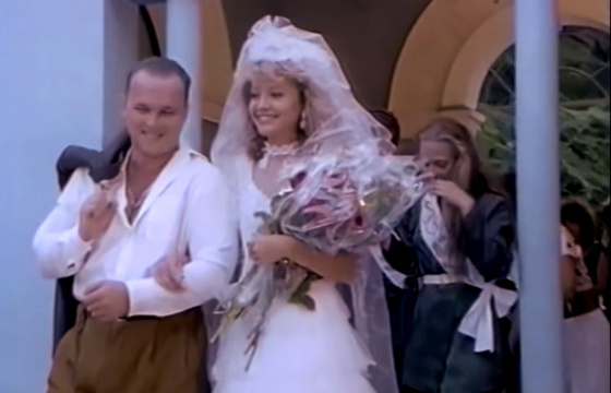 Кадр из клипа Андрея Державина «Чужая свадьба»