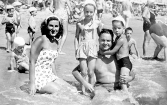 Астор Пьяццолла с женой Деде и детьми